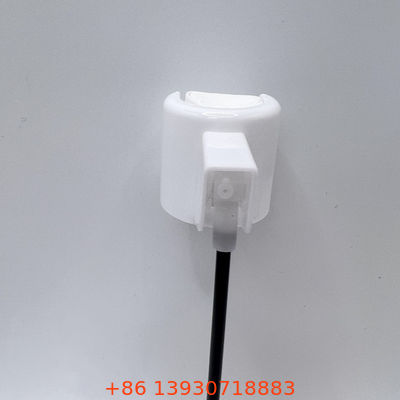 مشغل مع أنبوب تمديد طويل من أجل الرش المستهدف الدقيق